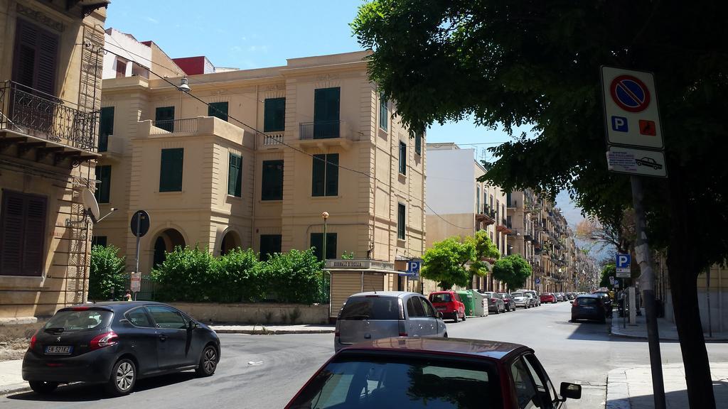 Stazione Marinuzzi Villa Palermo Bagian luar foto