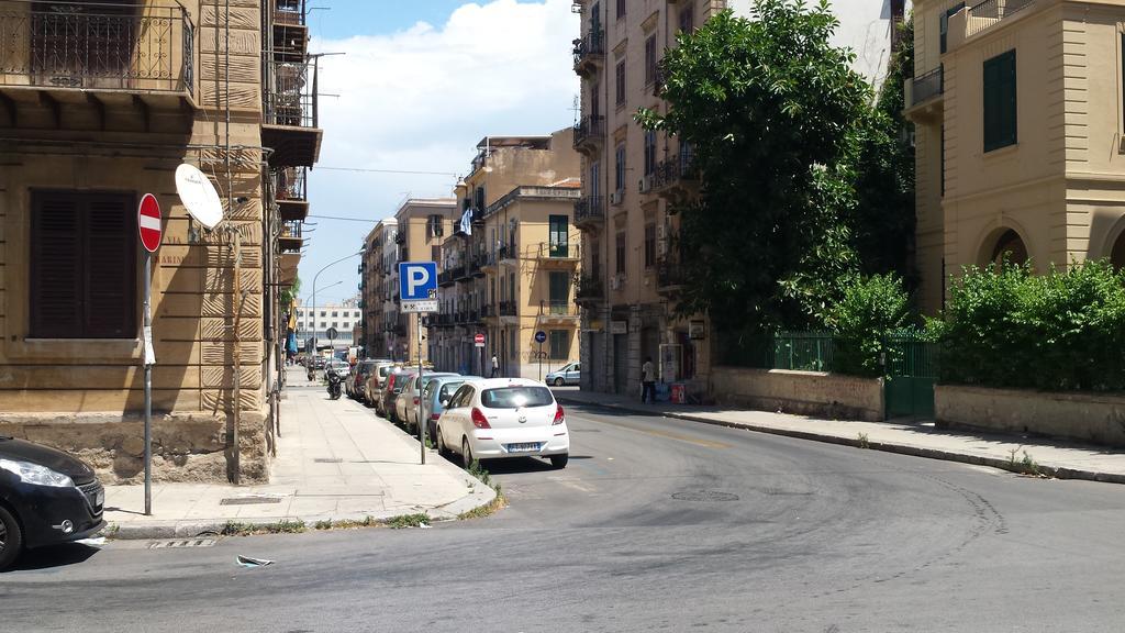 Stazione Marinuzzi Villa Palermo Bagian luar foto