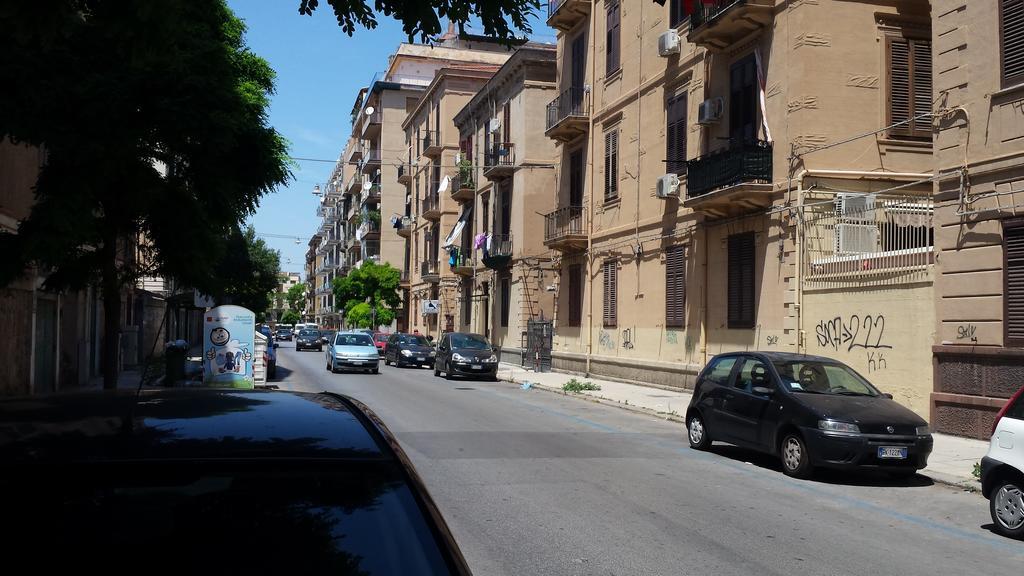 Stazione Marinuzzi Villa Palermo Bagian luar foto