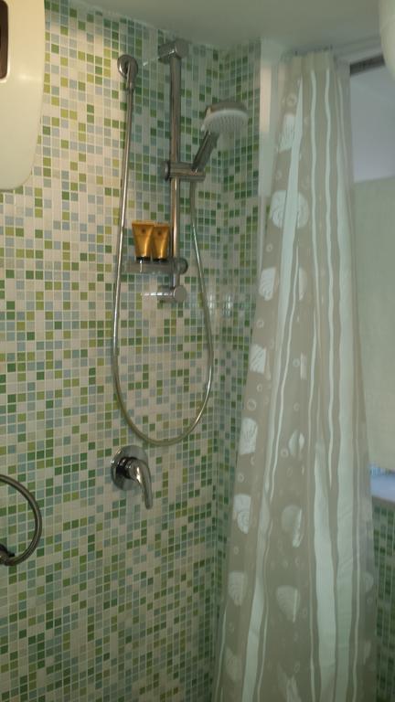 Stazione Marinuzzi Villa Palermo Bagian luar foto