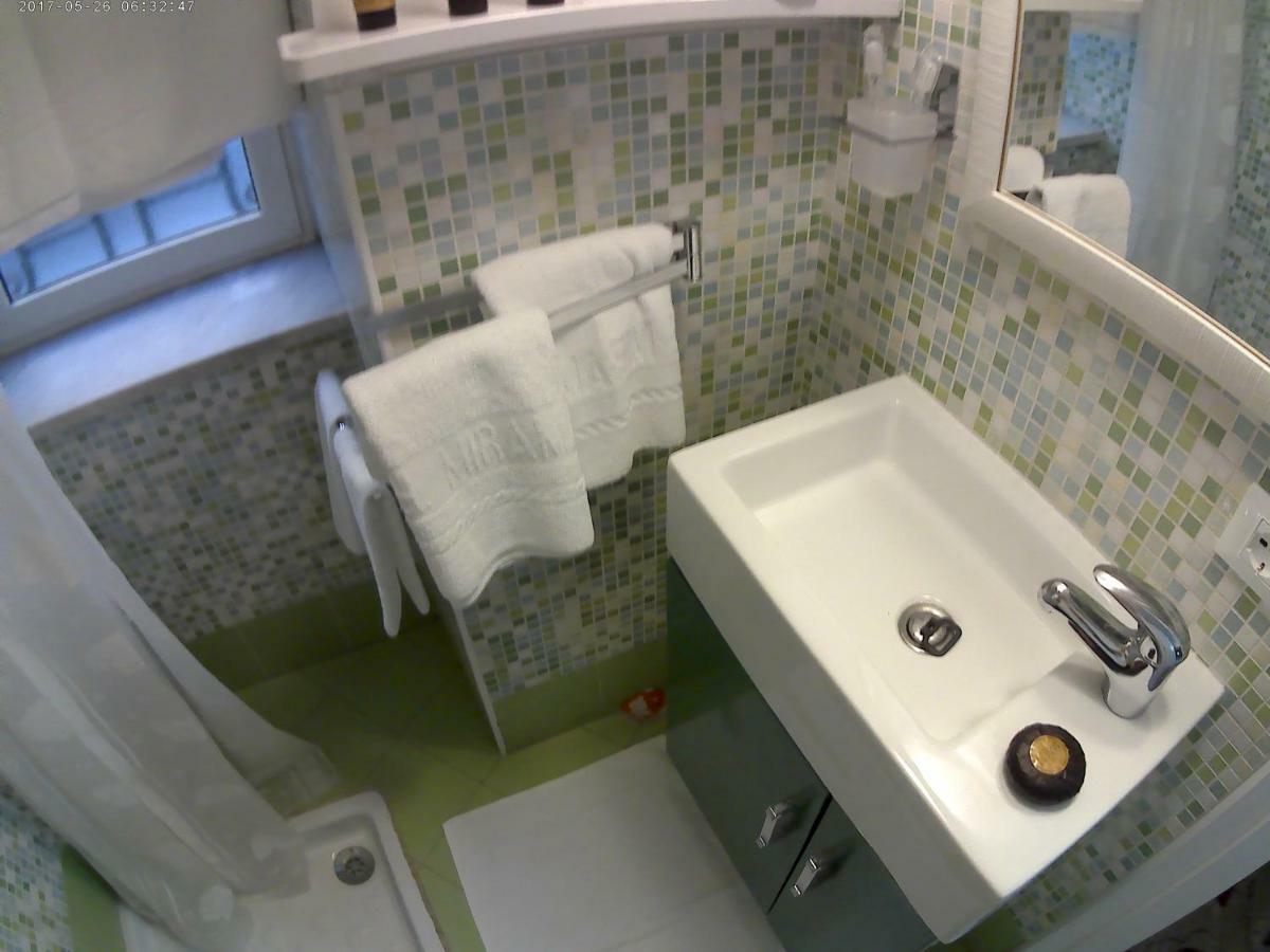 Stazione Marinuzzi Villa Palermo Bagian luar foto