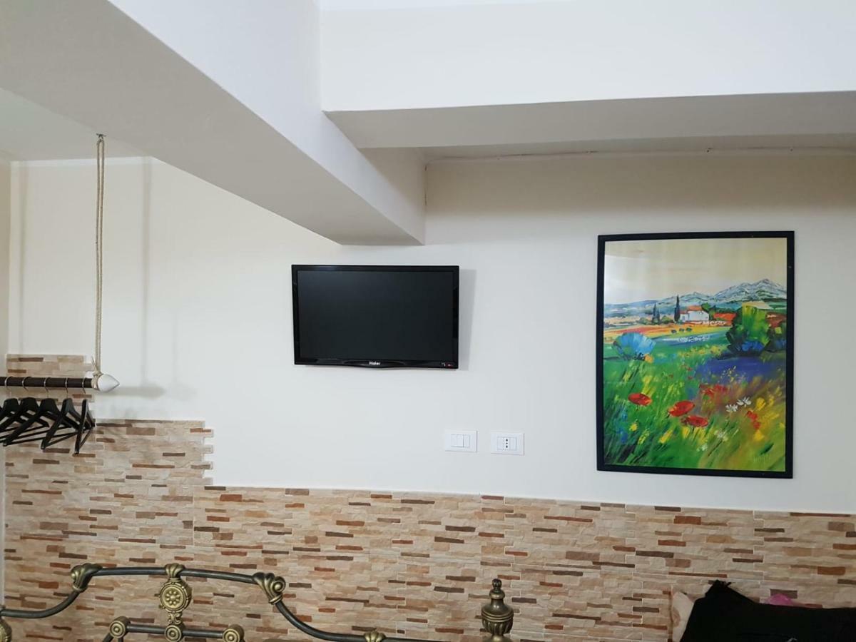Stazione Marinuzzi Villa Palermo Bagian luar foto