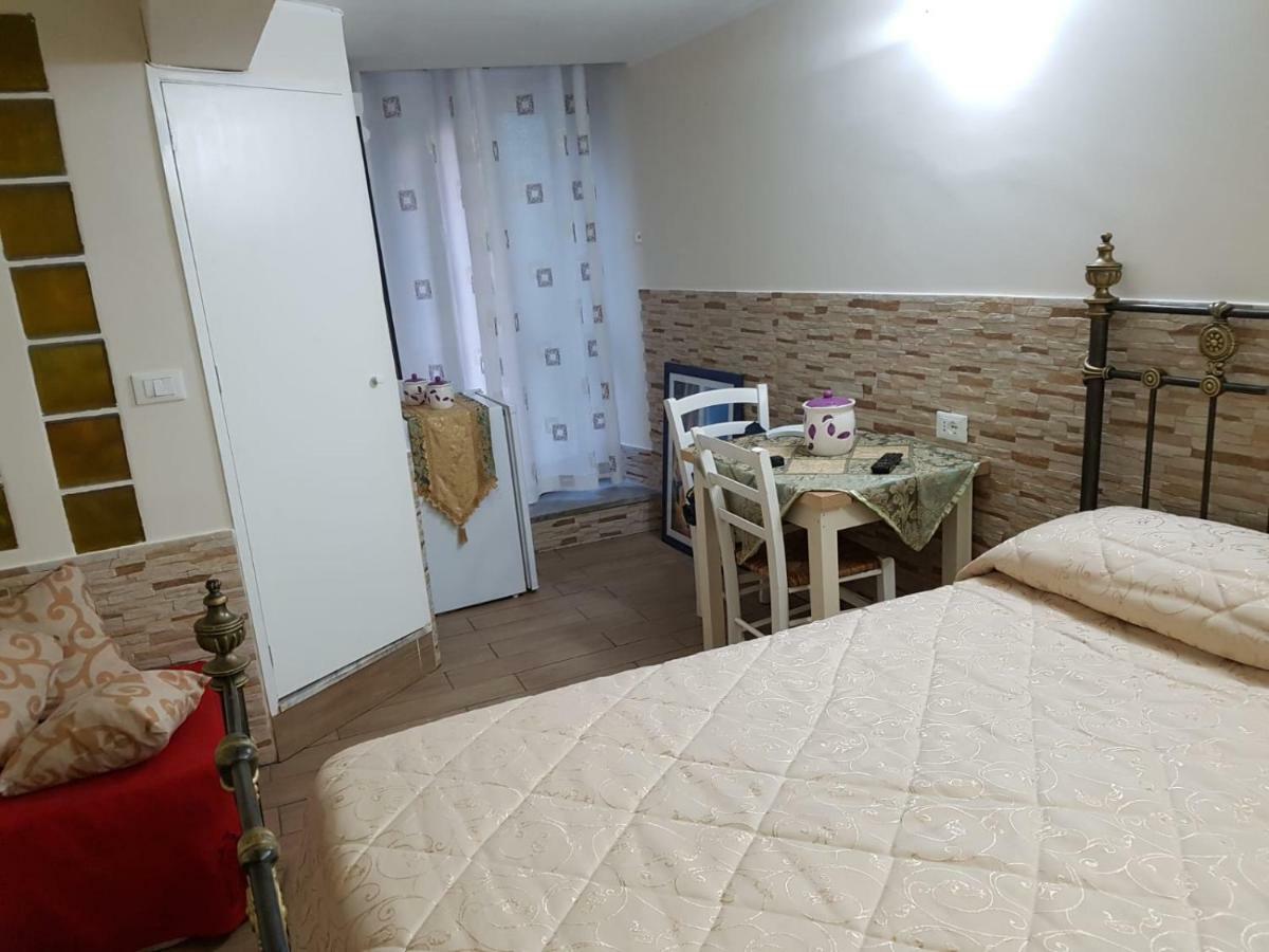 Stazione Marinuzzi Villa Palermo Bagian luar foto